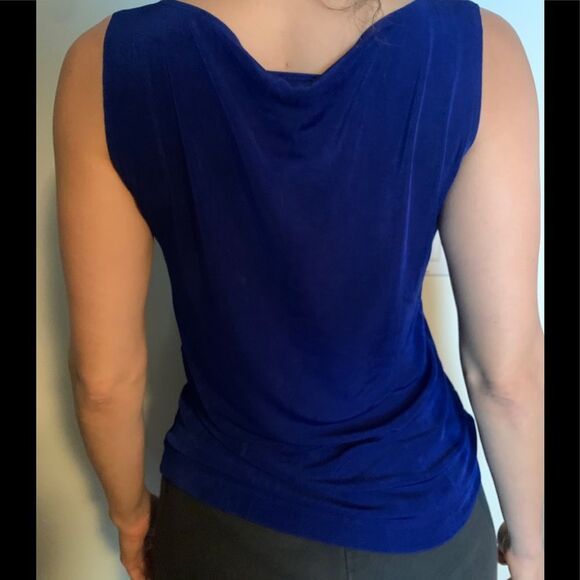 Chico’s dark blue stretchy sleeveless blouse, excellent condition, size 1 - Picture 4 of 6